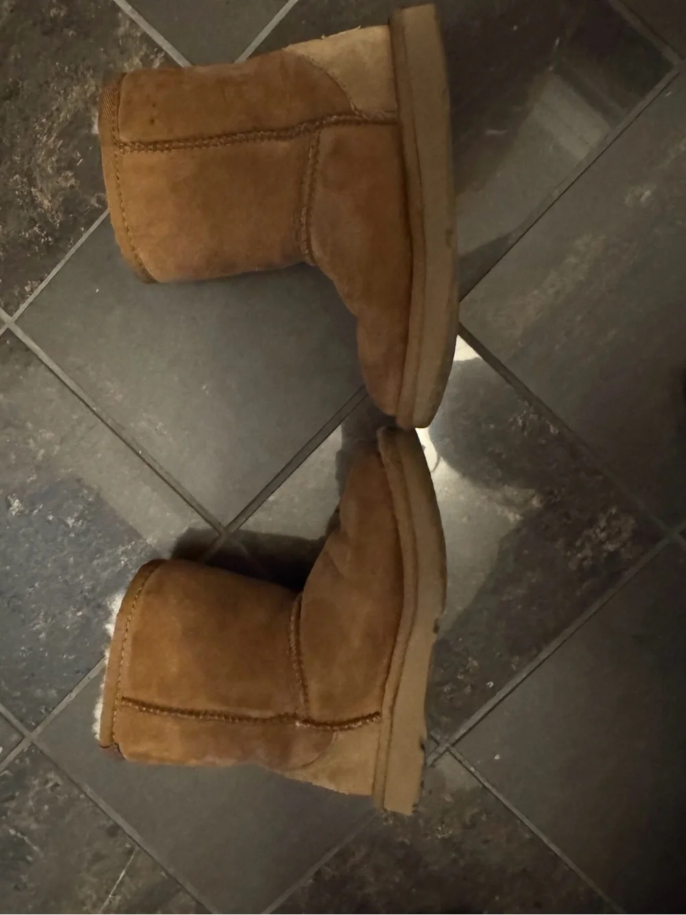 UGG Kids Chestnut Shearling-Lined Mittens